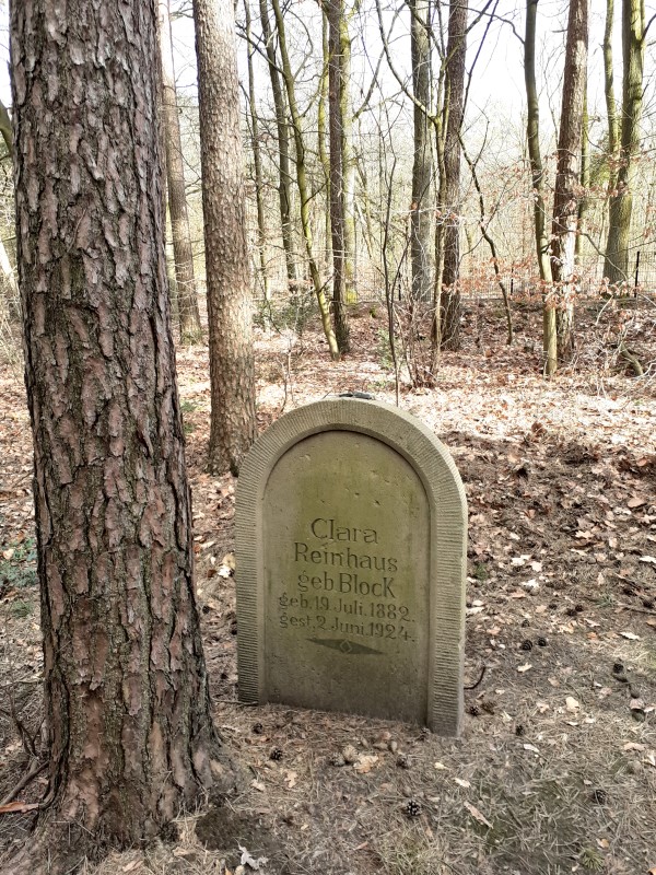 Grabstein Clara Reinhaus Grabstein Clara Reinhaus